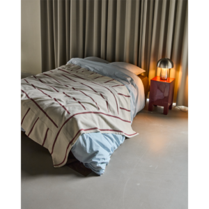 Nula rúmteppi krem- dökk rauðar 240x160c