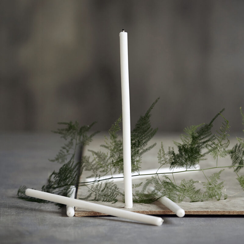 Mjókerti - Hvítt, 30cm - Image 3