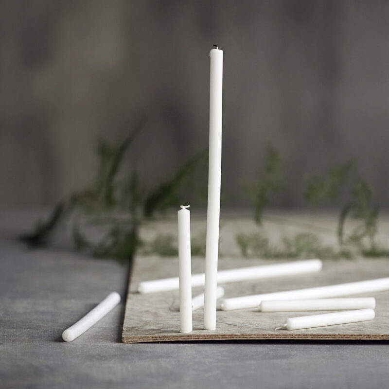 Mjókerti - Hvítt, 30cm - Image 4