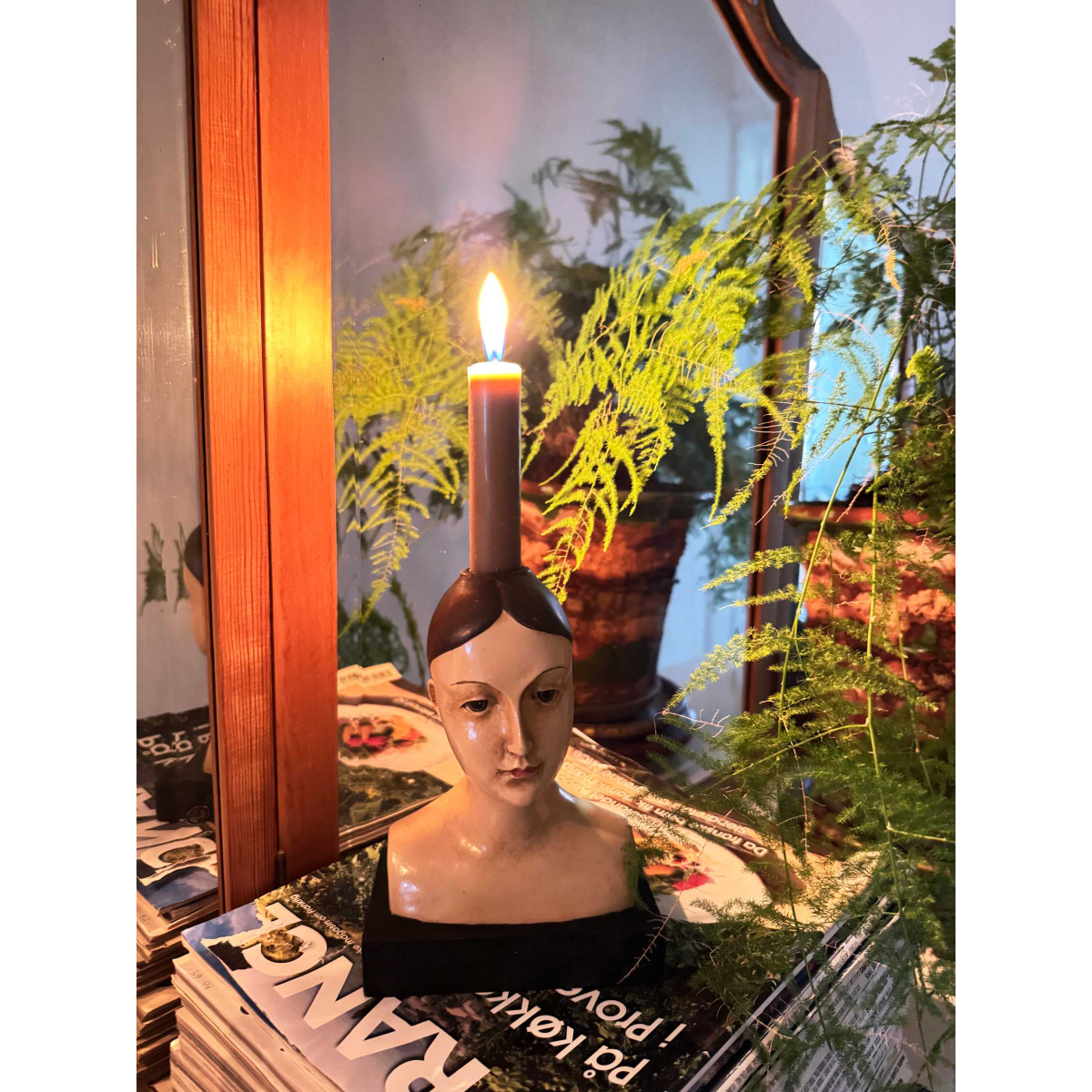 SARA BUST - Kertastjaki - Image 5