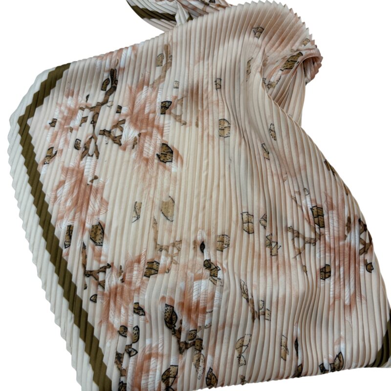 Klútur - Floral - Image 2